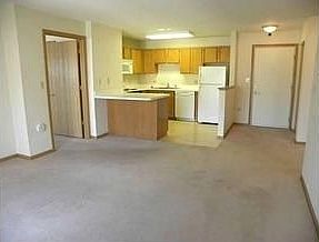 2nd image of 605 Barrington Ave APT 204