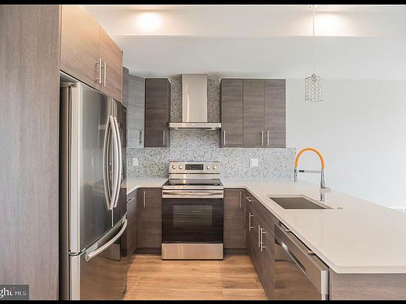 2nd image of 1517 N 9th St Building 2