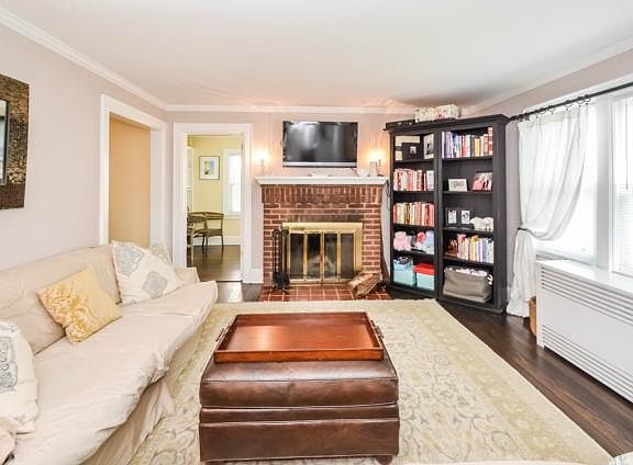 4th image of 34 Benedict Ave