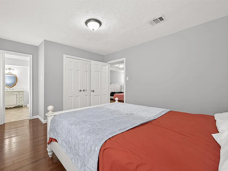 3815 Fernglade Dr — Photo 41