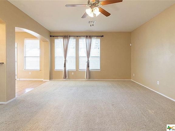 4th image of 723 Evergreen Farm Dr