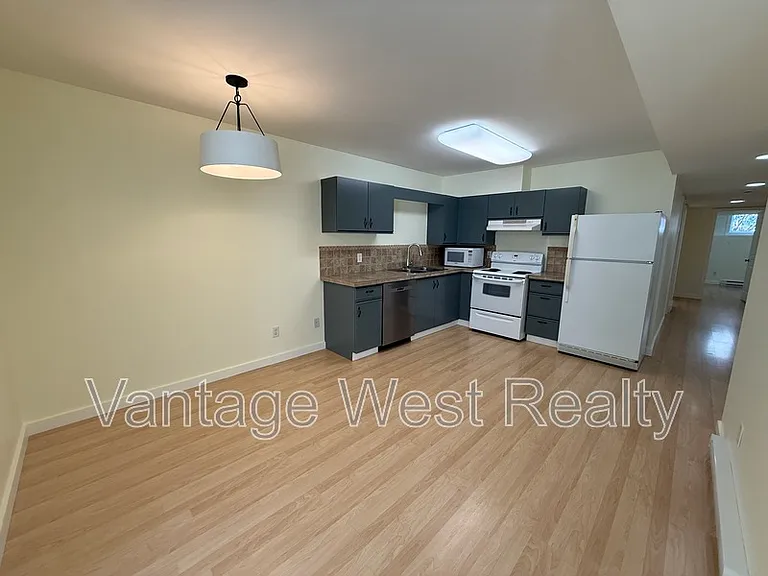 3065B Lakeview Cove Rd — Photo 6