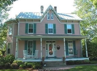 19 Chatsworth Ave, Glyndon, MD 21071