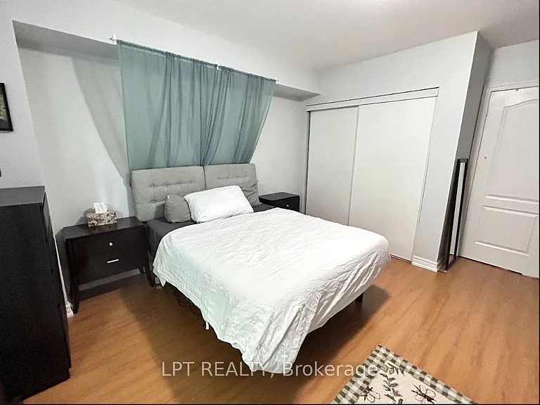 125 Hall St #6 — Photo 14