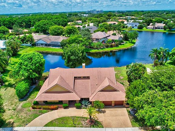 3rd image of 3110 Equestrian Drive