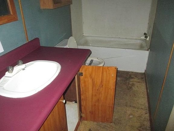 5th image of 107 Viking Ln