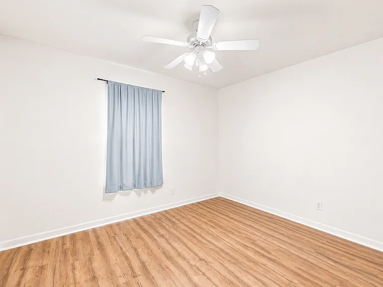 138 Lake Forest Dr — Photo 10