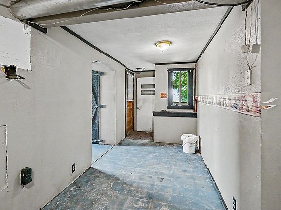 20th image of 3143 Highway F36 W
