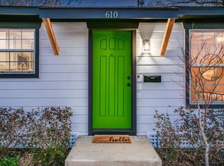 610 E Texas St, Grapevine, TX 76051