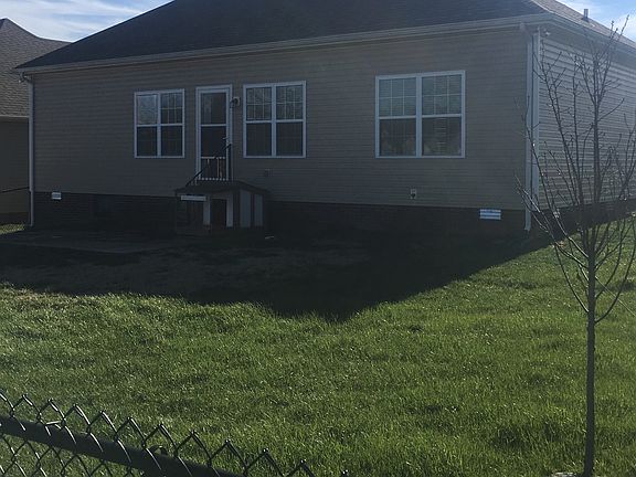 3rd image of 500 Makenzie Ave