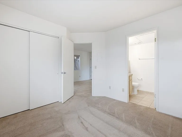 1810 E Blacklidge Dr #818 — Photo 14