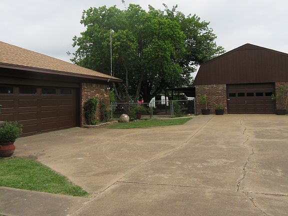 5th image of 240 County Road 2186