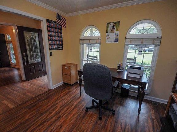 4th image of 4527 Argyle Ln
