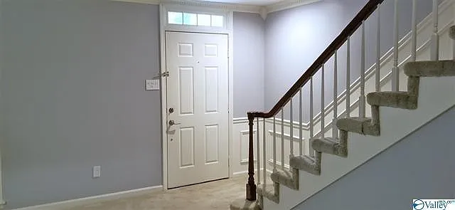 Gorgeous Updated 2BR 3BA Town house — Photo 2