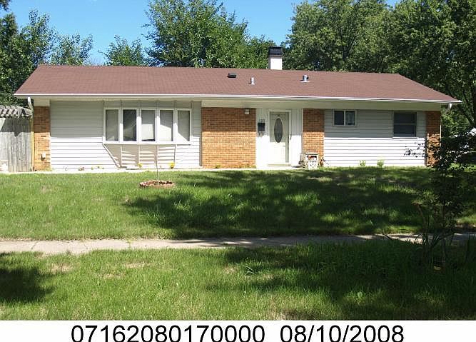 1st image of 590 W Berkley Ln