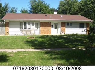 590 W Berkley Ln, Hoffman Estates, IL 60169