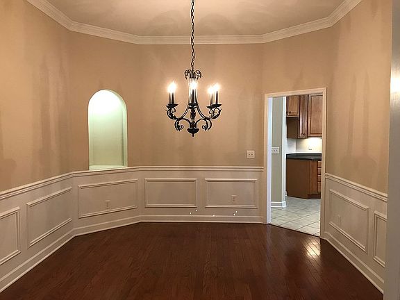 Dining rooms w/ niches
