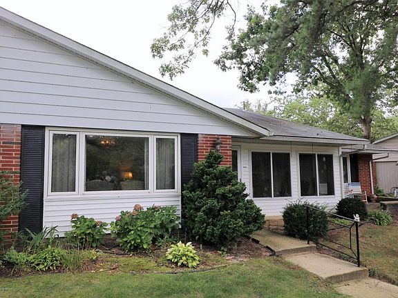4th image of 633B Huntington Dr