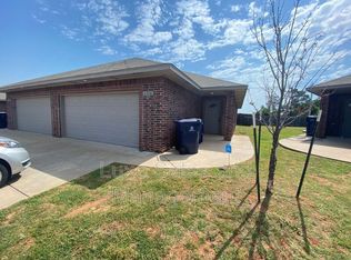 1316 Garden Gate Dr #B, Yukon, OK 73099