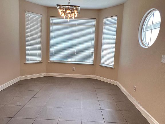 5th image of 4902 Snowberry Ln
