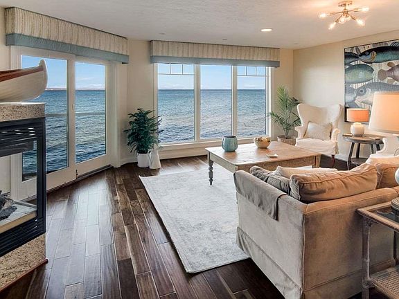 2nd image of 9024 N Bayshore Dr #201