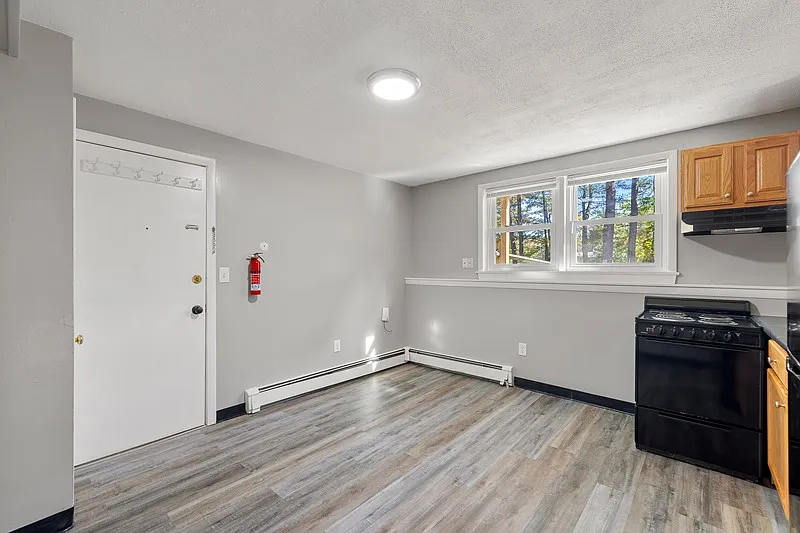 Riverview Apartments — Photo 4