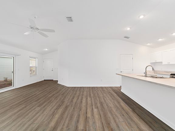 5th image of 4323 Arch Way