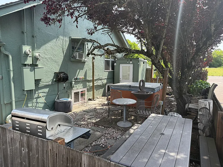 806 NW 4th St #B — Photo 19