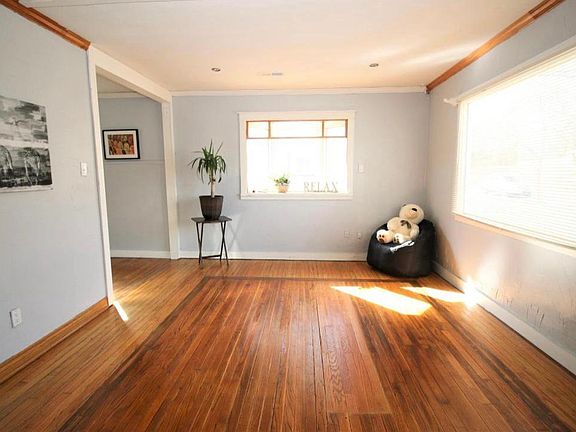 4th image of 3334A S Griffin Ave