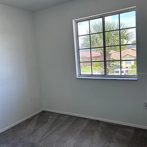 2608 Spring Hill Dr — Photo 9