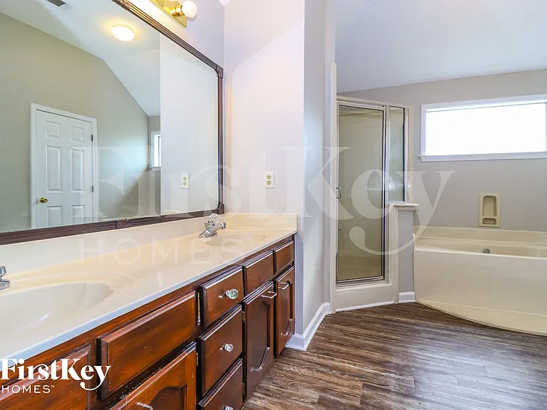 9689 Kingsridge Dr — Photo 9