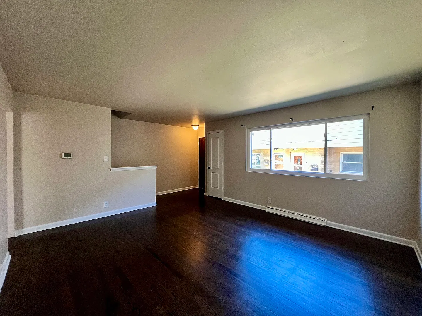 3 bed, 1.5 bath, 1518 sqft, $2,950 — Photo 3