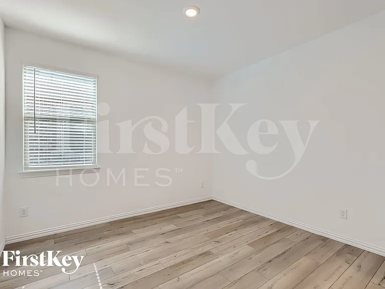 212 Wyndemere Ln — Photo 20