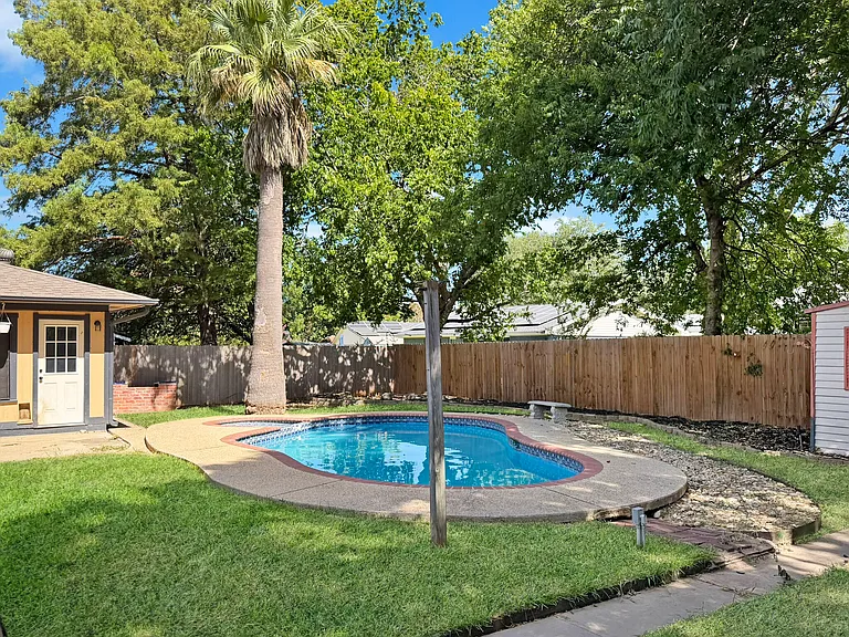 4106 Ermine Trl — Photo 23