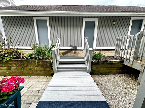 5th image of 231 Portage Lakes Dr Unit D