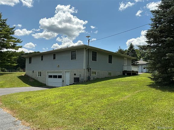 2nd image of 1331 Bankers Rd