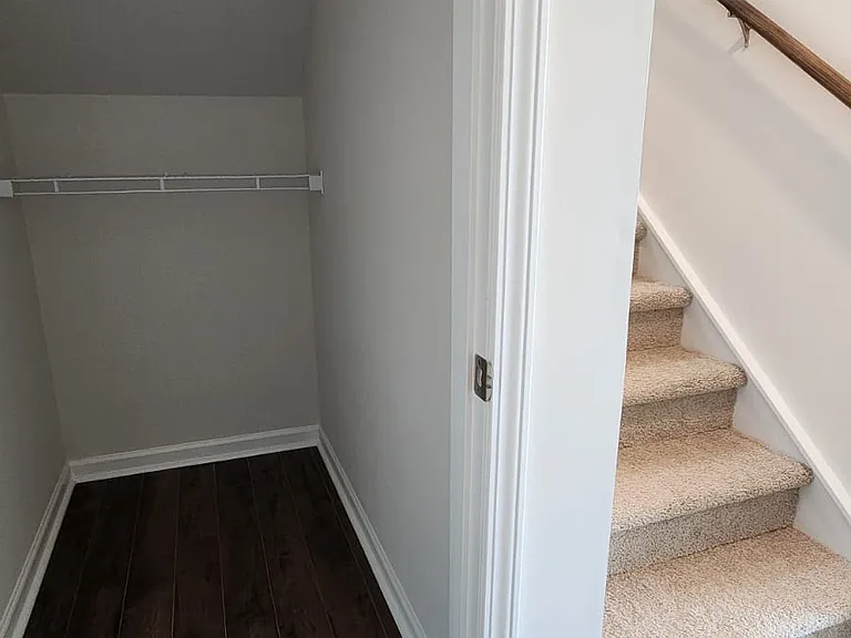560 Country Oak Dr — Photo 13