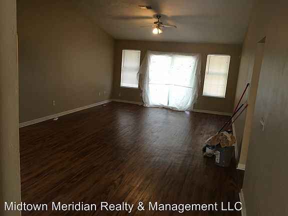 3rd image of 700A Liberty St