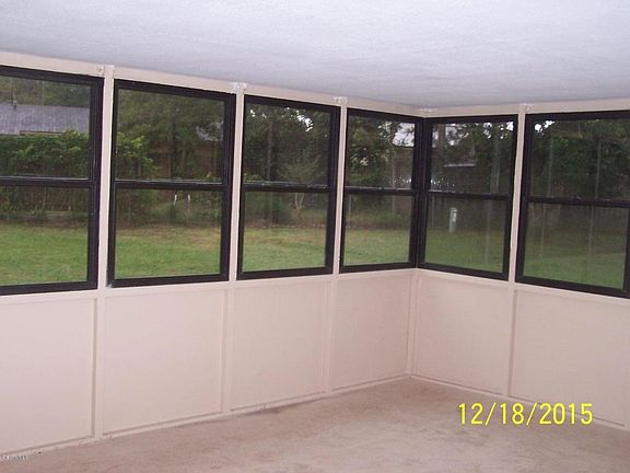 3rd image of 1205 Edward Ct
