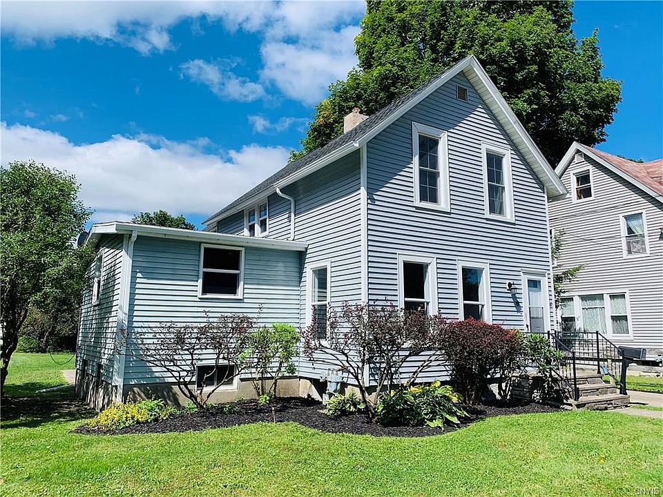 1st image of 8 Townley Ave