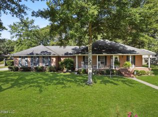 2013 Pompano St, Gautier, MS 39553