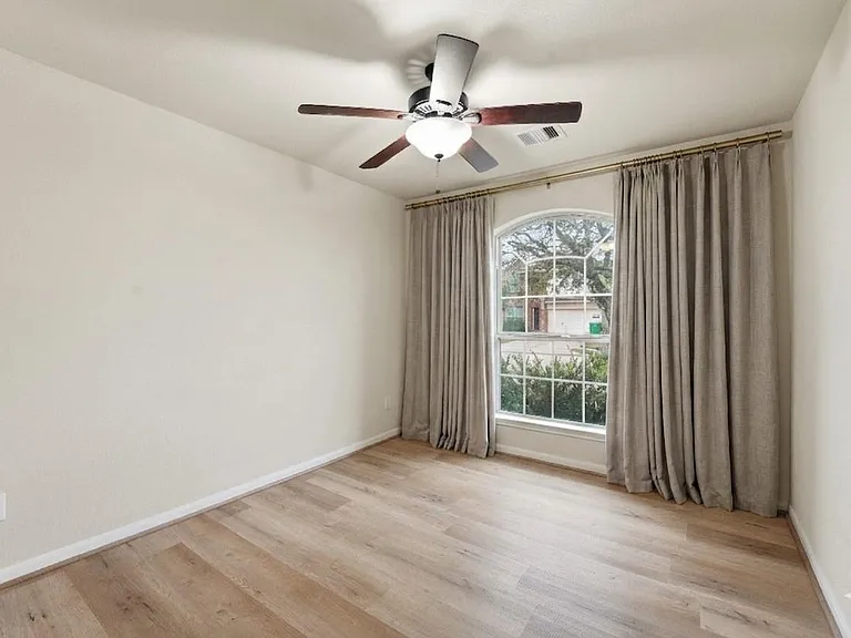 18751 Majestic Vista Ln — Photo 12