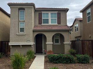 9914 Macabee Ln, Elk Grove, CA 95757