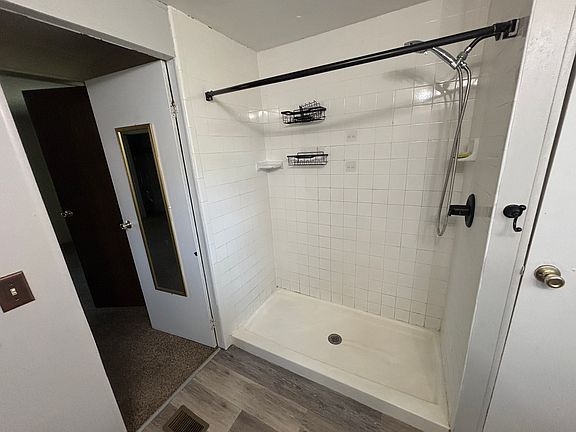 4th image of 207 N 3rd St