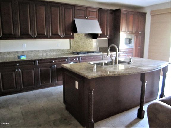 3rd image of 186 Bellafonte Ct