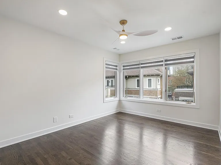 1308 S Plymouth Ct — Photo 23