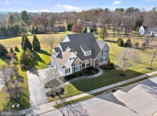 8 Andover Ln, Glen Mills, PA 19342