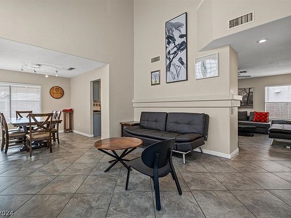 5th image of 6916 Wineberry Dr