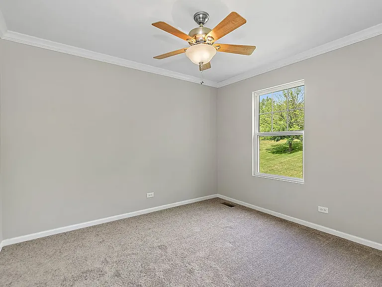 2284 Flagstone Ln — Photo 11