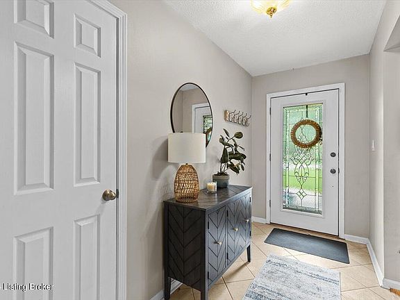 4th image of 2509 Bradford Dr